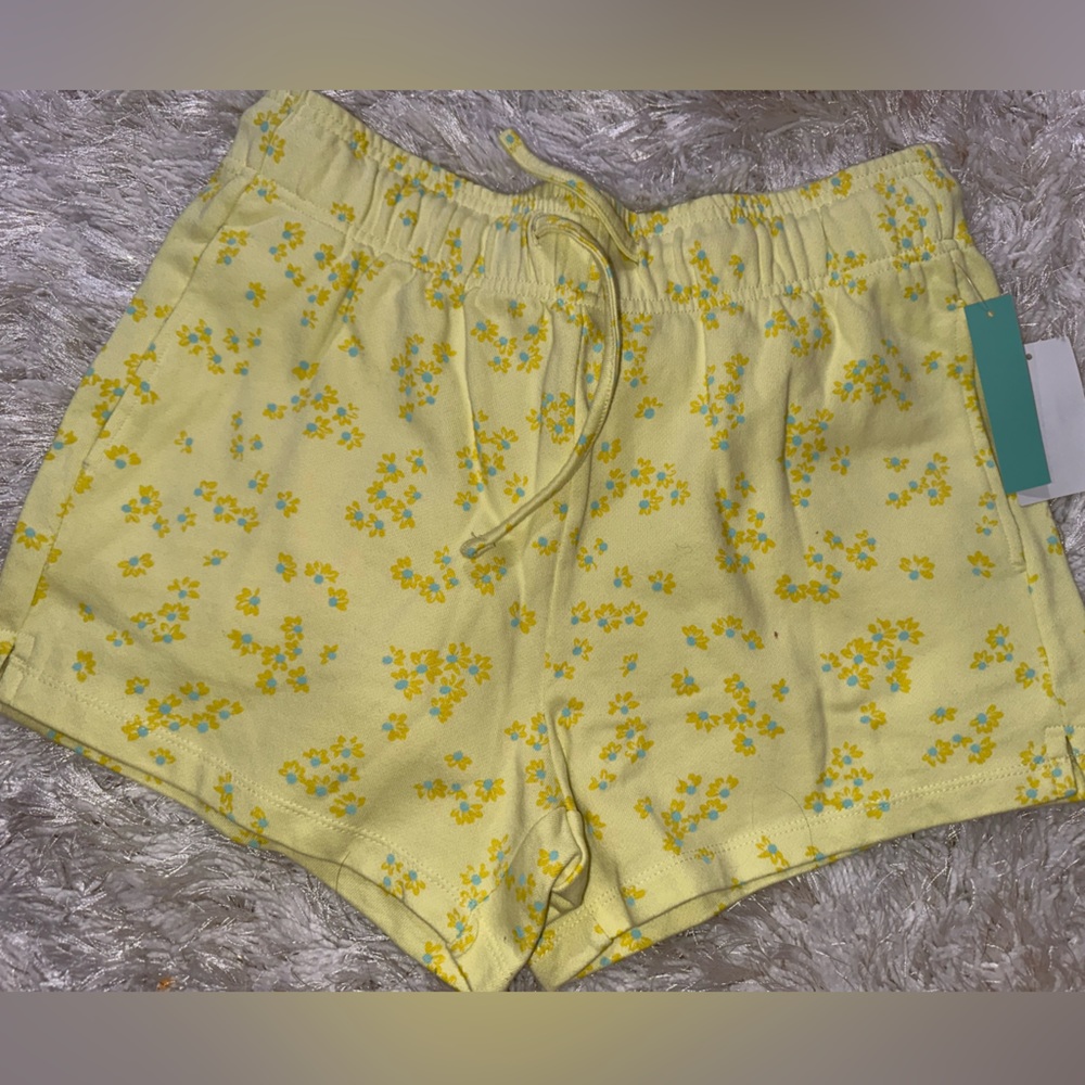 Abound yellow flower shorts NWT